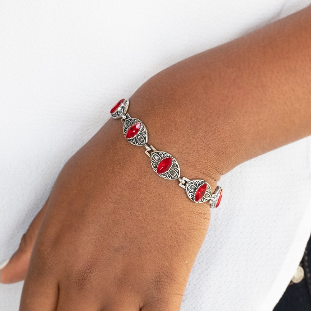 ❤️‍🔥5/$25❤️‍🔥 Crown Privilege Red Bracelet
